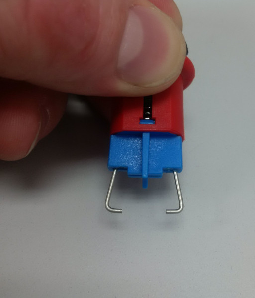 VLE700-IN Caution IN2SAFE Mini Circuit Breaker Lockout – Pin in